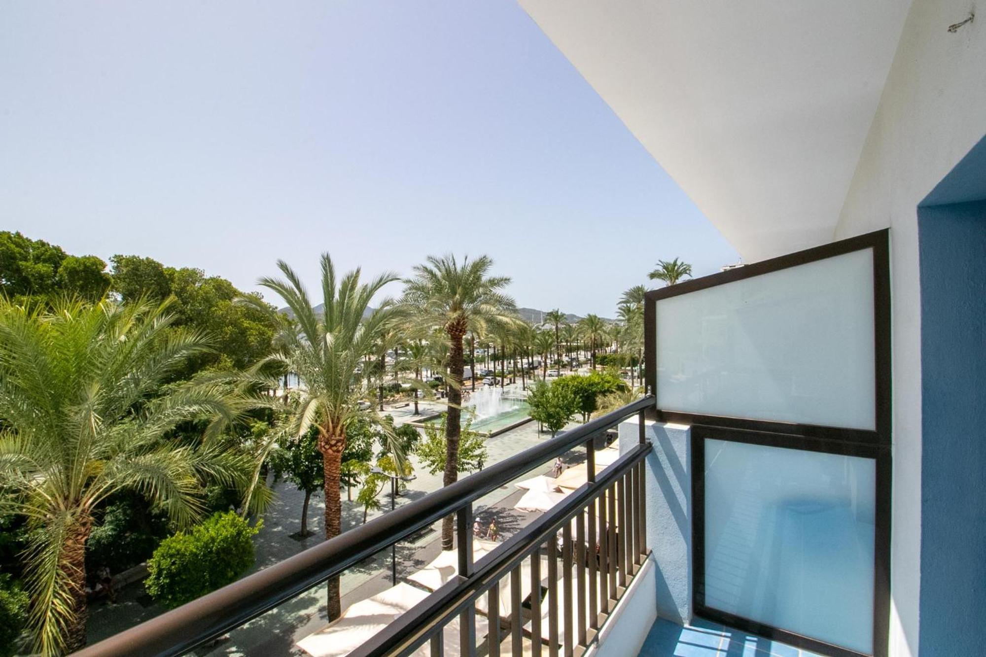 The Blue Apartments - Adults Only San Antonio  Buitenkant foto