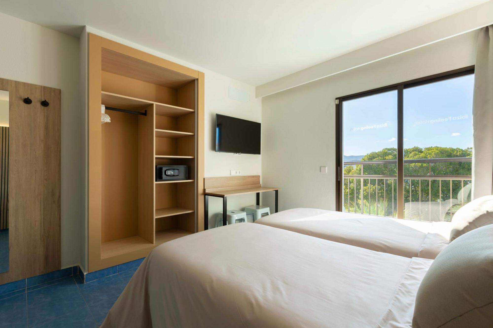 The Blue Apartments - Adults Only San Antonio  Buitenkant foto