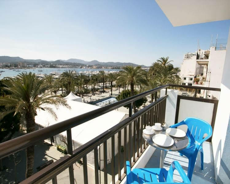 The Blue Apartments - Adults Only San Antonio  Buitenkant foto